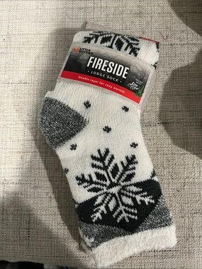 Snowflake Cozy Socks - White & Black